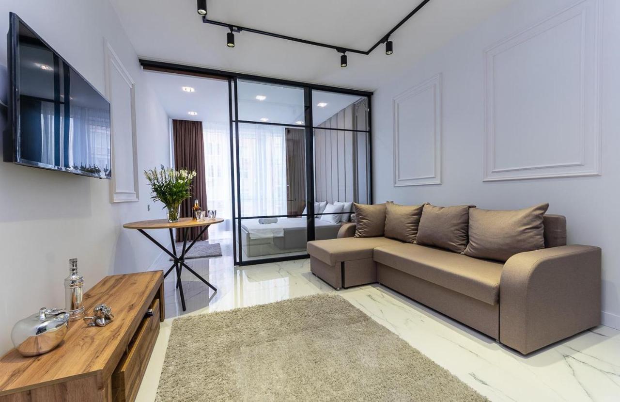 Fashionable Apartments. Smartplaza Metro Minskaya. Obolon * Kiew