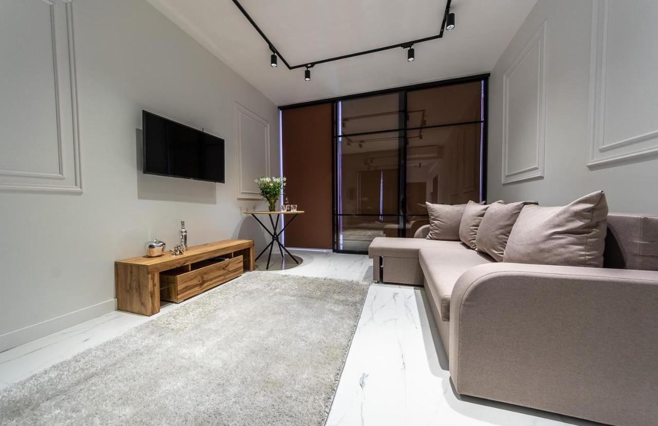 Apartment Fashionable Apartments. Smartplaza Metro Minskaya. Obolon Kiew