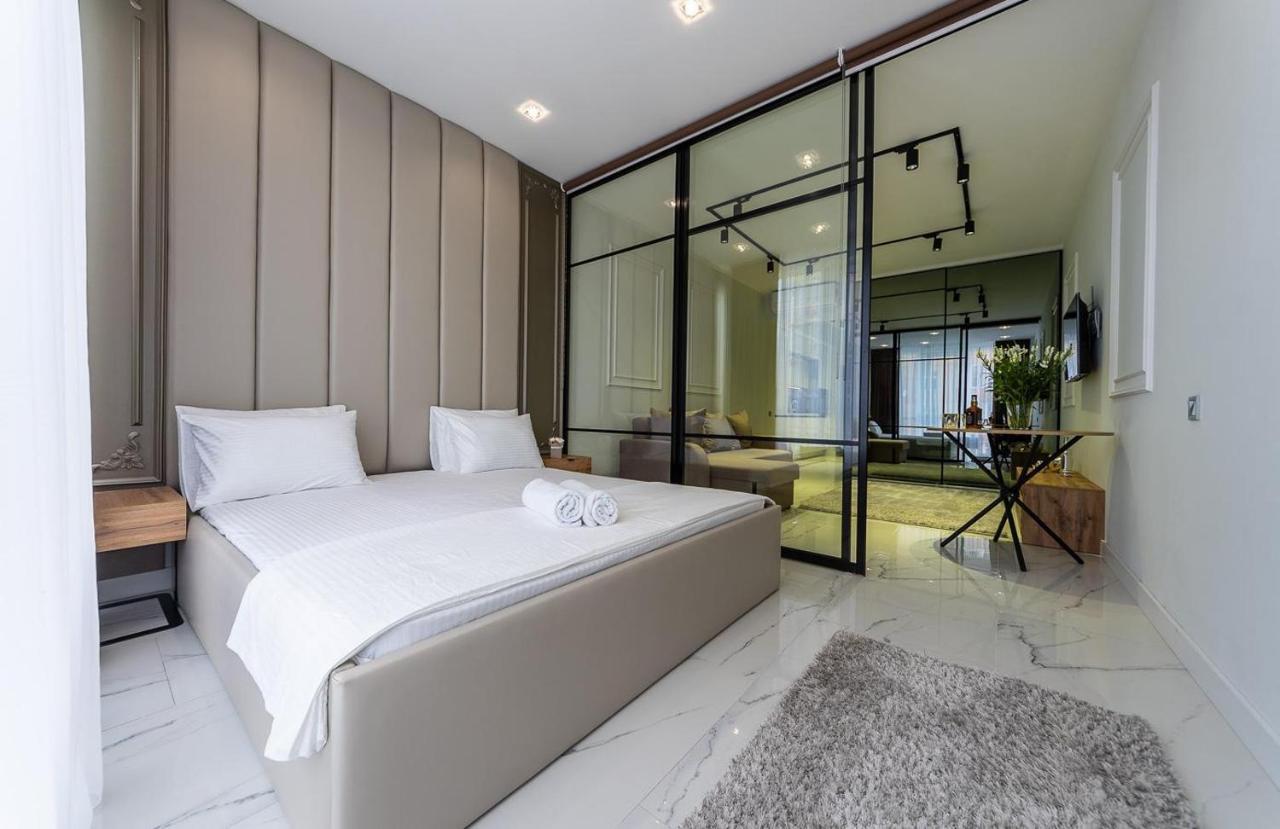 Fashionable Apartments. Smartplaza Metro Minskaya. Obolon *