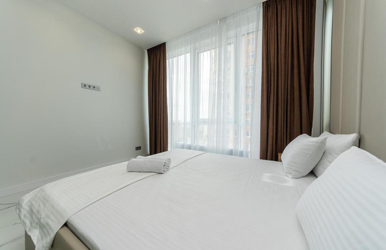 Apartment Fashionable Apartments. Smartplaza Metro Minskaya. Obolon *