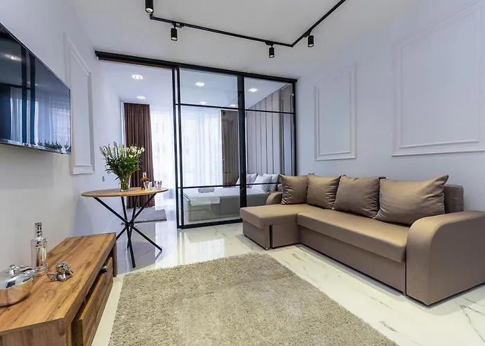Fashionable Apartments. Smartplaza Metro Minskaya. Obolon
