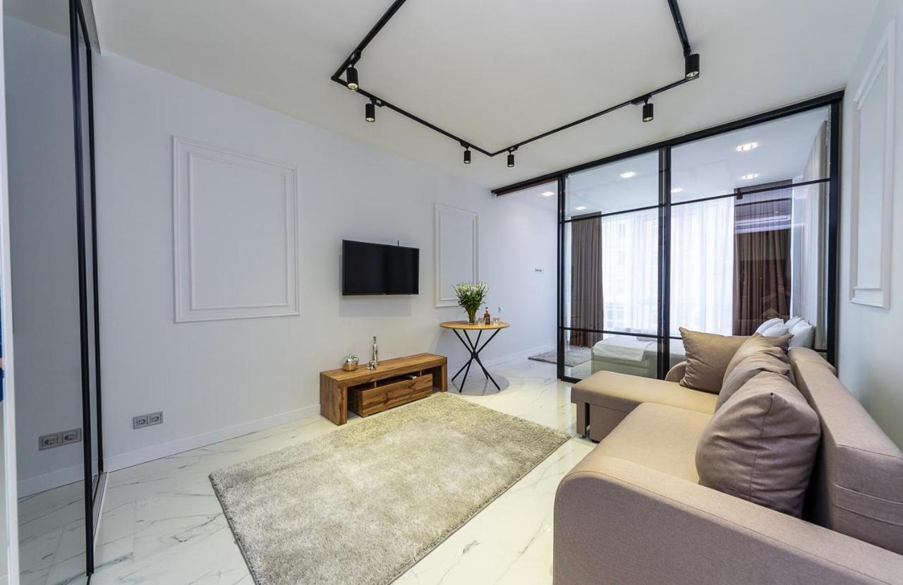 Apartment Fashionable Apartments. Smartplaza Metro Minskaya. Obolon