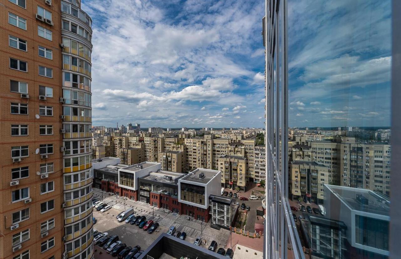 Apartment Fashionable Apartments. Smartplaza Metro Minskaya. Obolon *