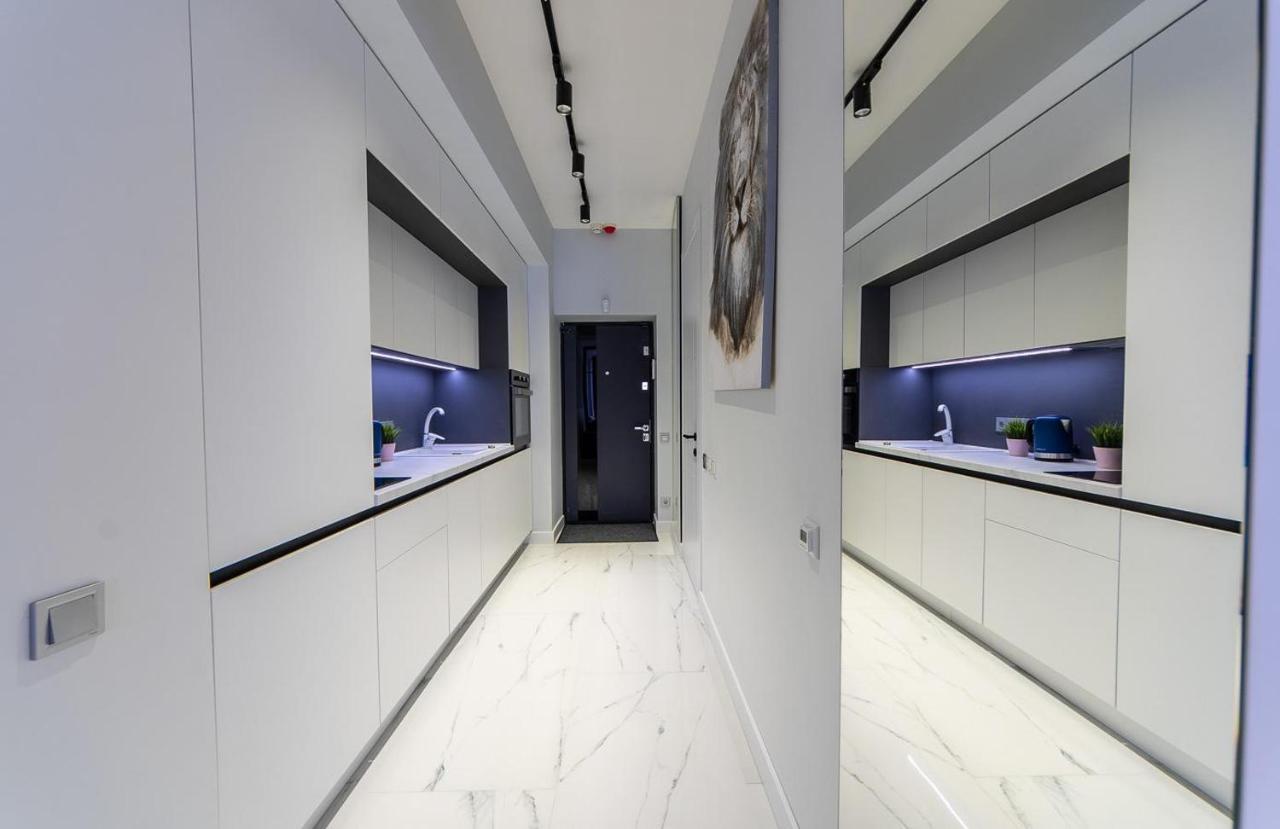 Fashionable Apartments. Smartplaza Metro Minskaya. Obolon Apartment *