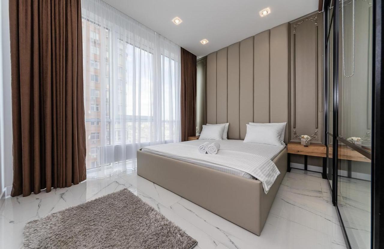 Fashionable Apartments. Smartplaza Metro Minskaya. Obolon Apartment *