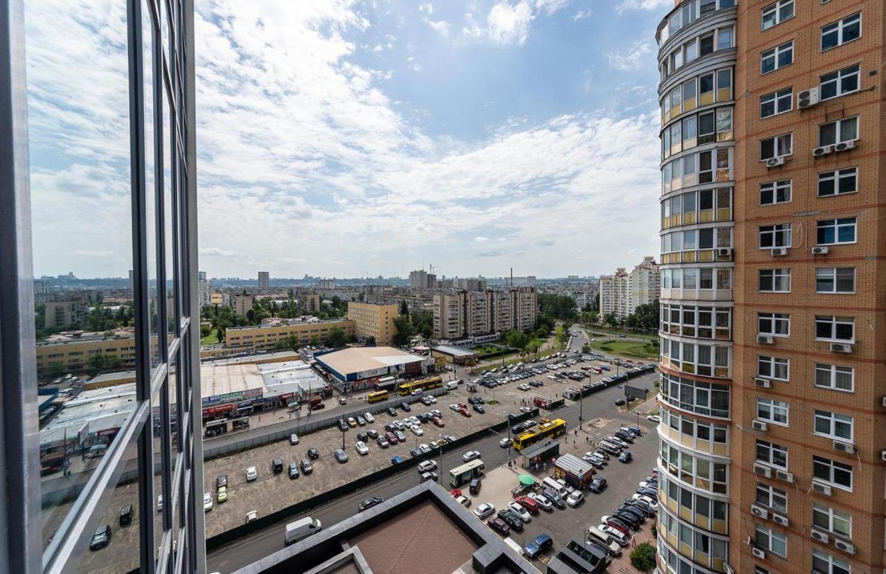 Fashionable Apartments. Smartplaza Metro Minskaya. Obolon